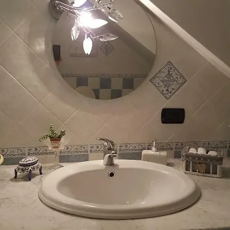 بيت ضيافة Coros 4*