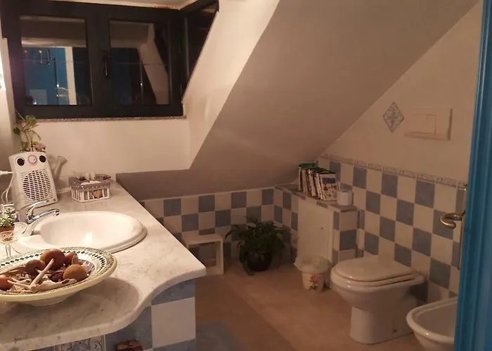 Coros 招待所 努奥罗